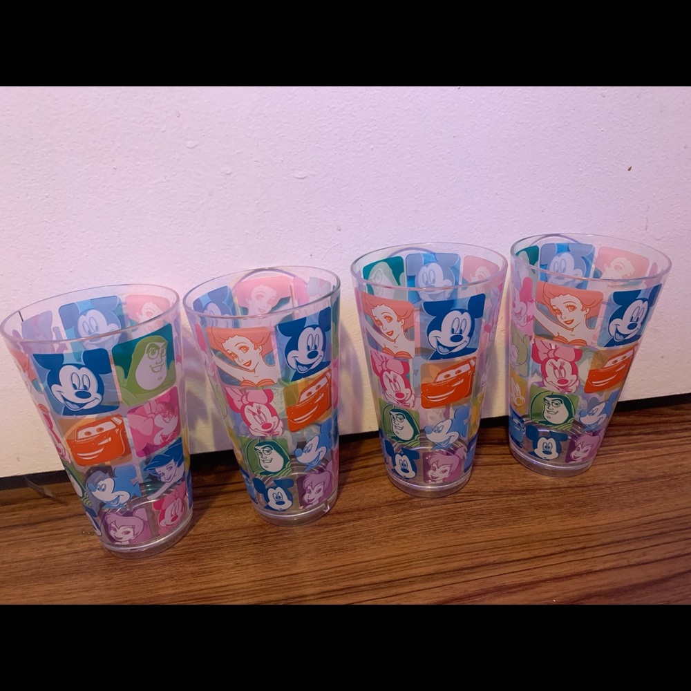 Disney cups (4)